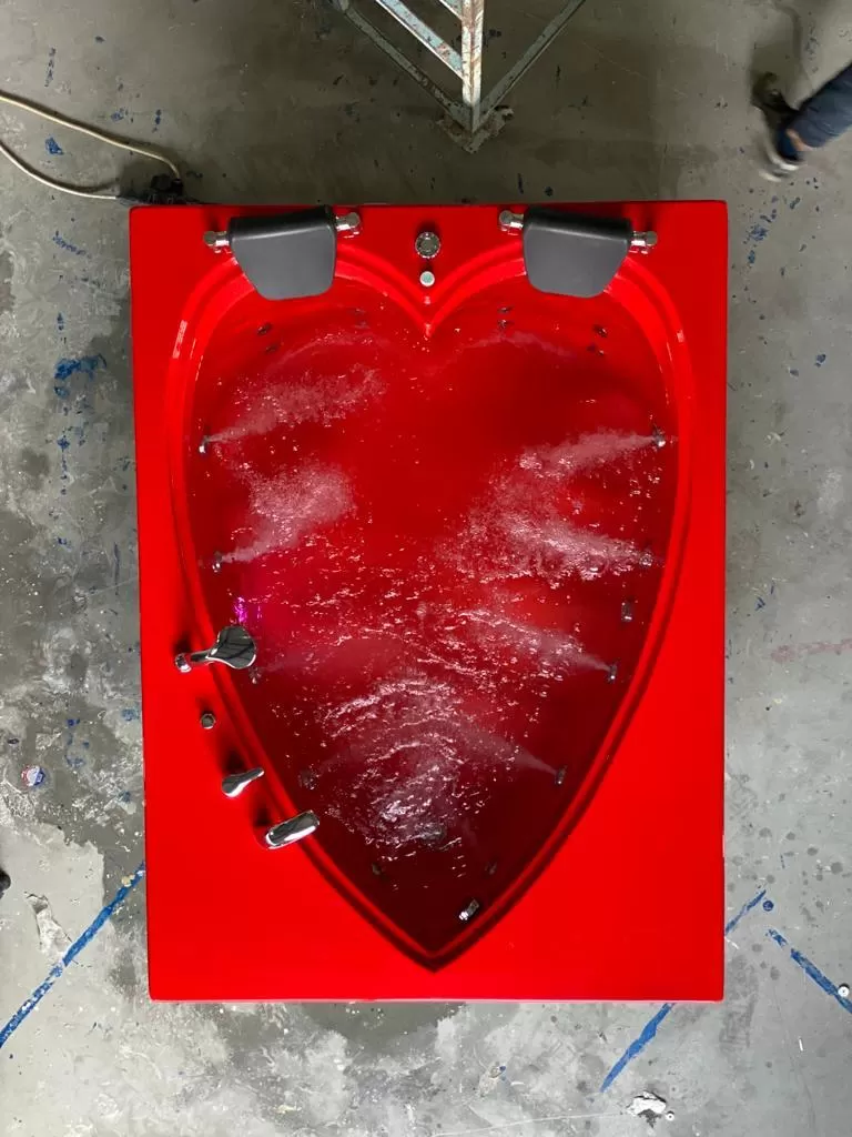 Heart Jacuzzi 135 x 185 H 60